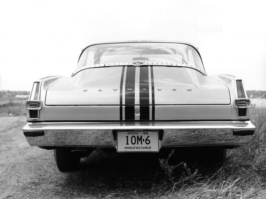  Plymouth Barracuda Fastback Hardtop 1966 года  (фото 8 из 9)